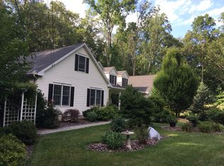 121 Mountain Lake Rd, Belvidere, NJ 07823