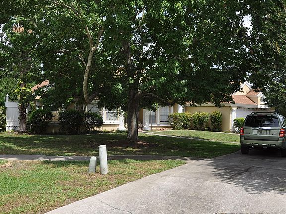 3rd image of 2901 Blakely Dr