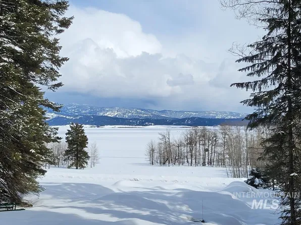 1515 W Mountain Rd, Cascade, ID 83611