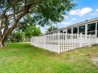1804 Edgewater Dr, Boynton Beach, FL 33436