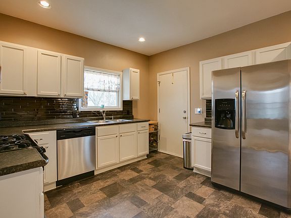4th image of 6035 48th St N