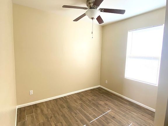 3rd image of 4207-11 N Bellflower Blvd #4207
