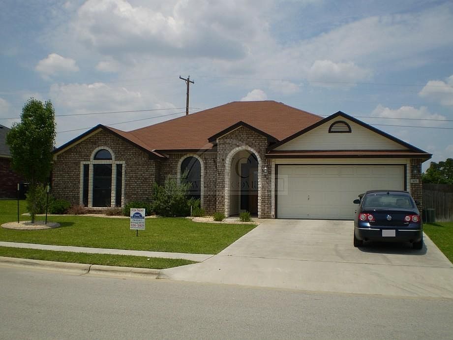 1st image of 305 Curtis Dr