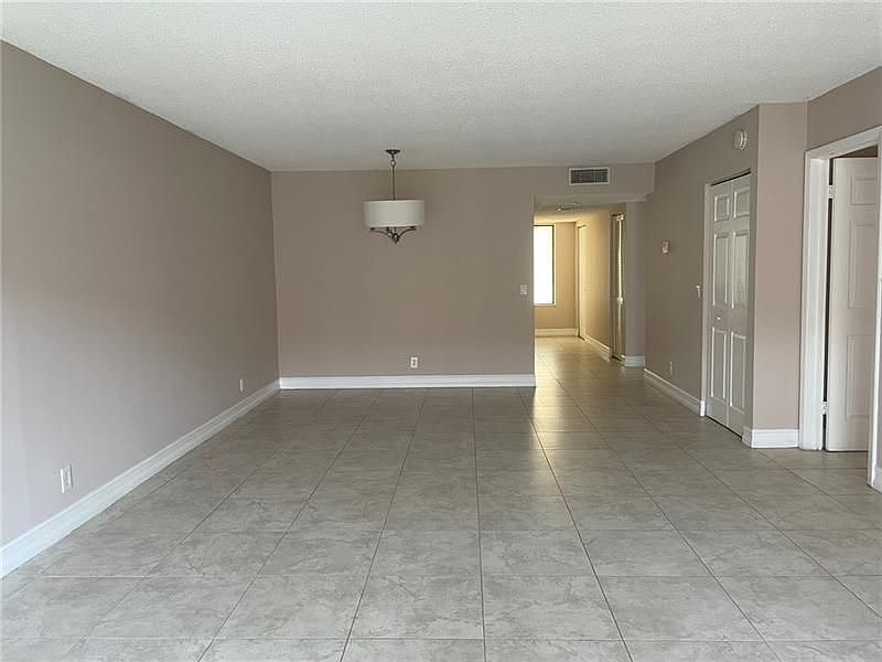 Racquet Club Apartments At Bonaventure Condominiums Fort Lauderdale