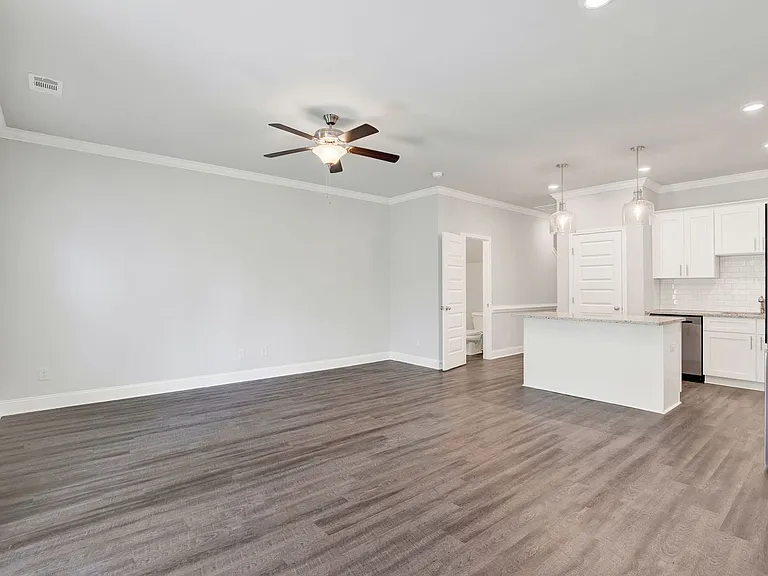 77 Dorsey Dr — Photo 16
