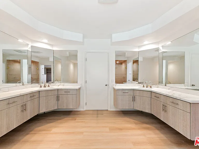 8900 Alto Cedro Dr — Photo 38
