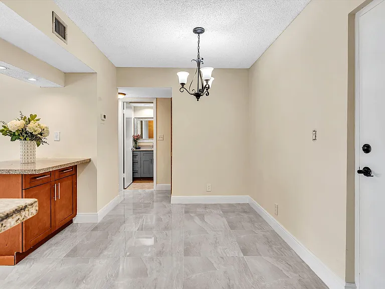 470 NW 20th St #3020 — Photo 5