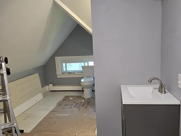 77 Rowe St #2 — Photo 12