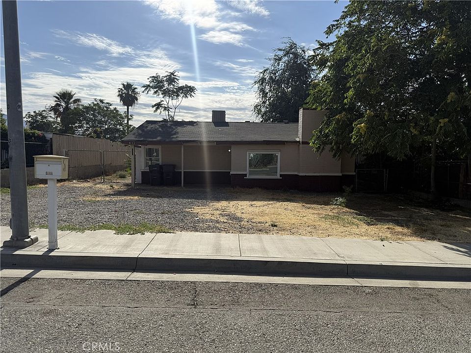 1st image of 832 N Almond Way