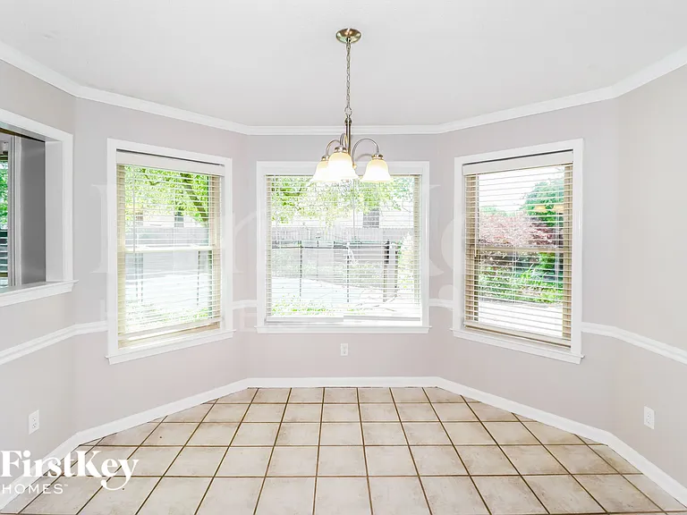 3707 Oak Forest Dr — Photo 6