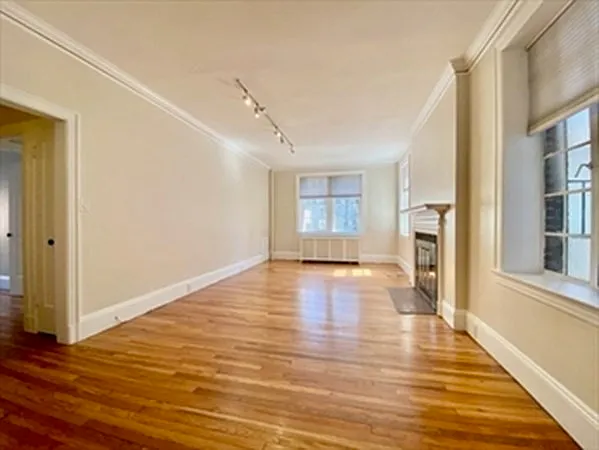 205 Mount Auburn St #1D — Photo 4