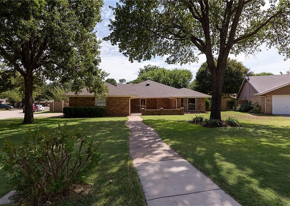 1st image of 1001 Almond Ct