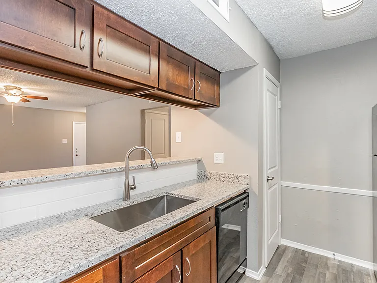 Station 121 at Town Center Apartments — Photo 55