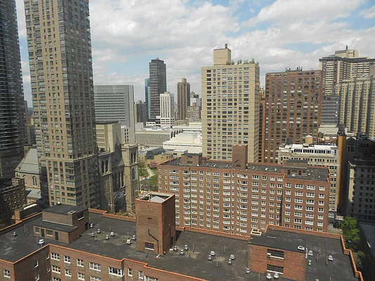 Rented by Ben Ben-Ari Real Estate | media 23