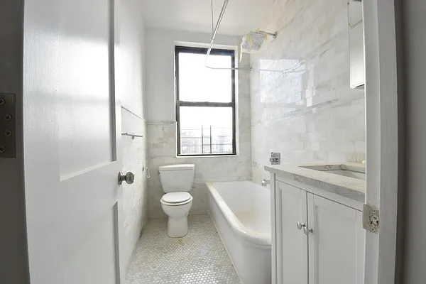 Rented by (Legacy) NY Quality Living Uptown | media 29