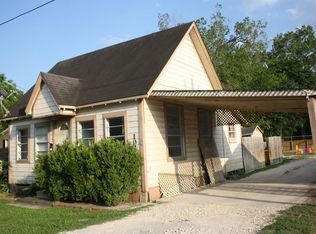 107 Kerry Rd, Highlands, TX 77562