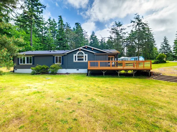 140 Flaming Meadow Ln, Oak Harbor, WA 98277