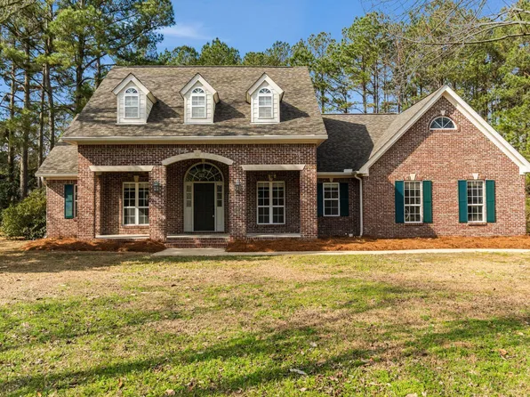 8 Auburn Ln, Hattiesburg, MS 39401