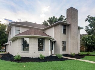 8113 Yacht Club Dr, Rowlett, TX 75089