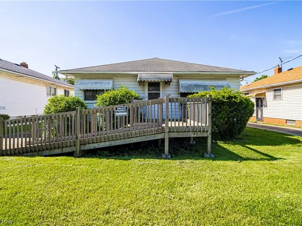 16102 Seville Rd, Cleveland, OH 44128