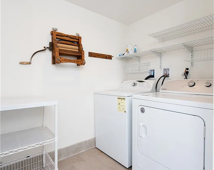 216 Agate Ave #1/2 — Photo 18