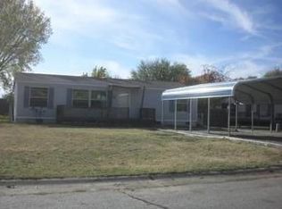 4304 Deer Lakes Ct, Wichita, KS 67210