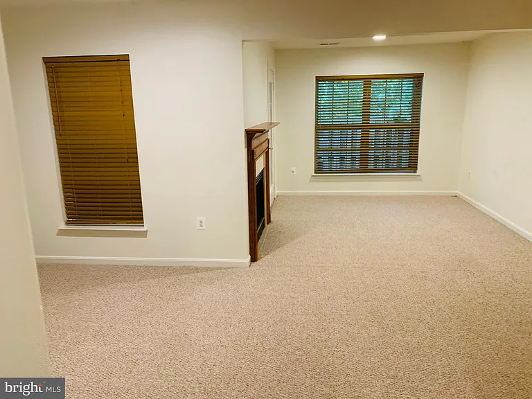 13706 Harvest Glen Way — Photo 10
