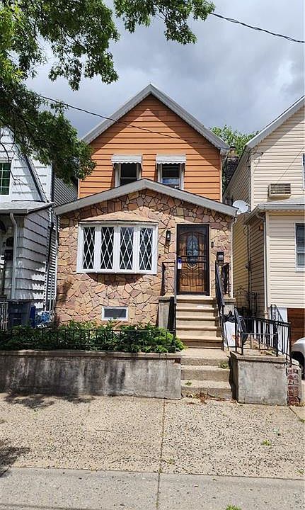 1st image of 1141 E 98th St