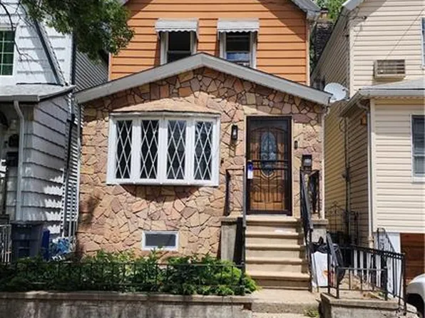 1141 E 98th St, Brooklyn, NY 11236