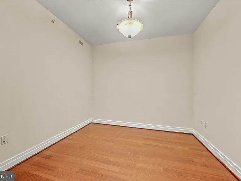 8220 Crestwood Heights Dr #1411 — Photo 19