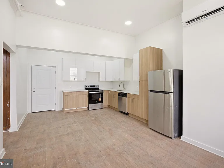 6012 Ridge Ave #5 — Photo 2