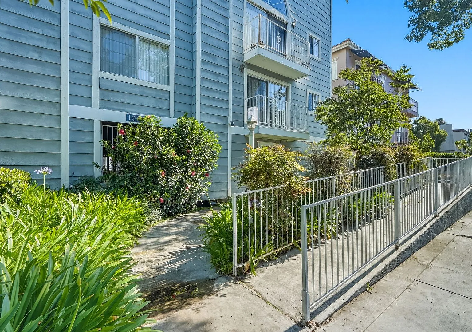 Camarillo10845 — Photo 1