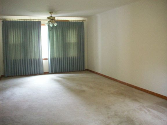 4th image of 1015 Bliss Dr