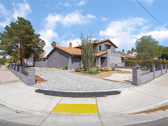 2nd image of 3400 Sioux Way