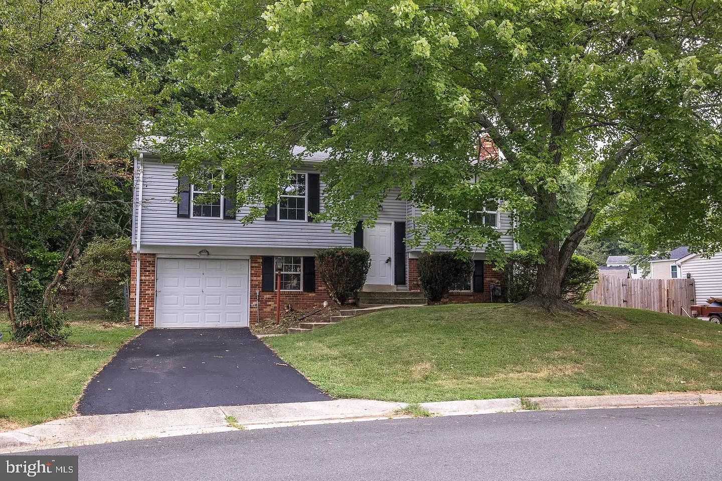4 bed, 2.0 bath, 1966 sqft, $2,875 — Photo 1