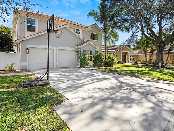 4th image of 11437 Waterford Village Dr
