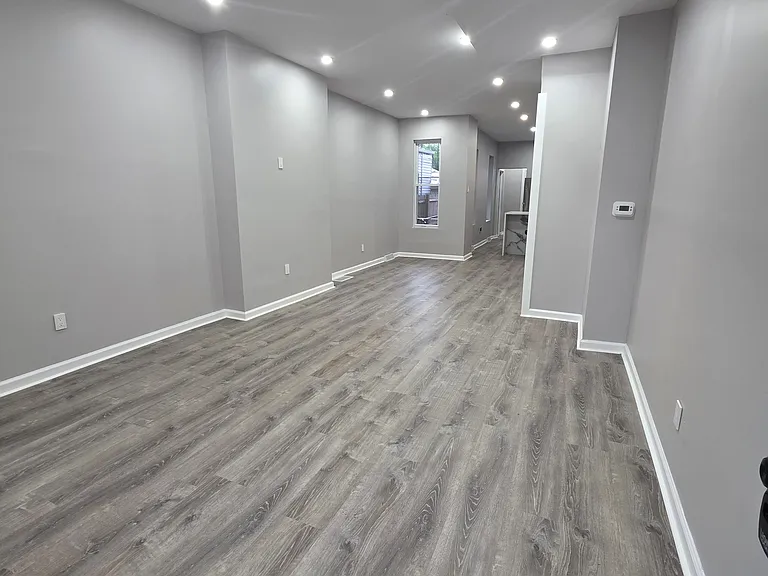 141 Peach St — Photo 4
