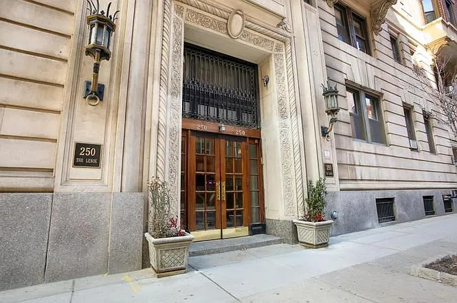 250 S 13th St #1B — Photo 8