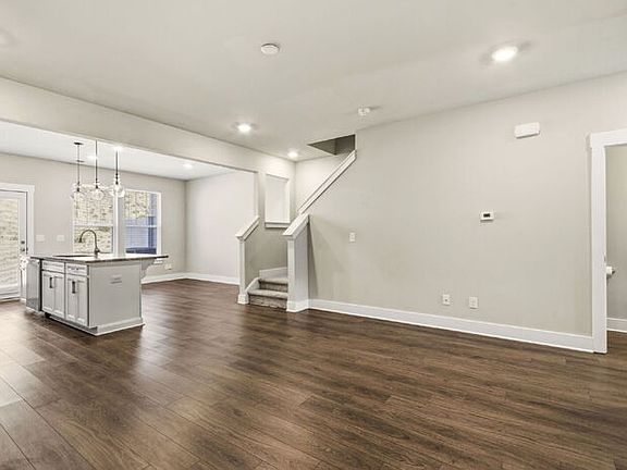 5th image of 46 Meteora Way