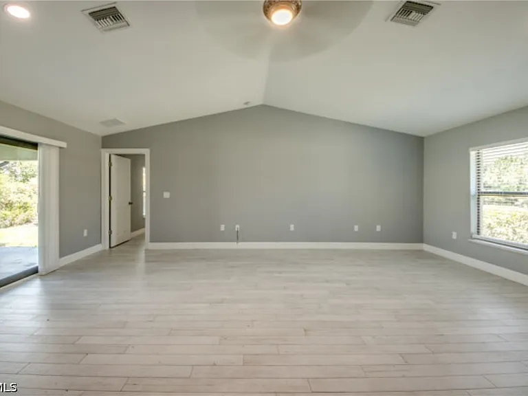12866 Iona Rd — Photo 4