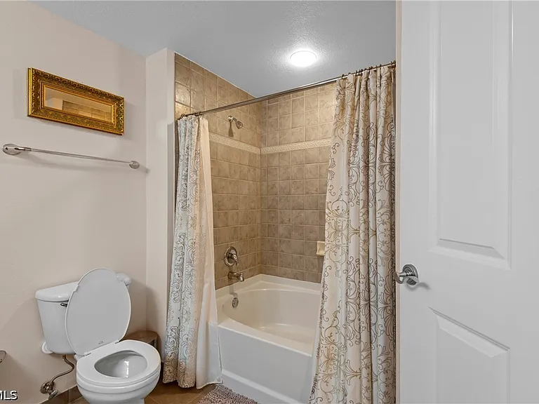 2825 Palm Beach Blvd #213 — Photo 20