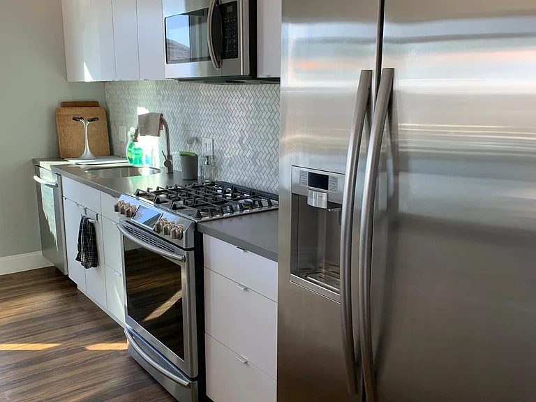 408 E 8th St #3A — Photo 13