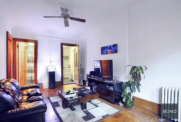 Rented by Bond New York | media 9