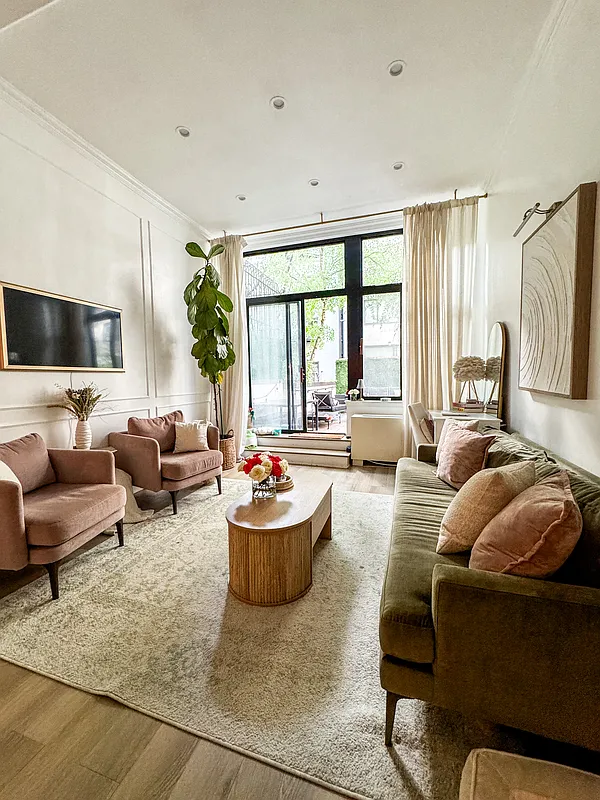 77 Bleecker Street 225E