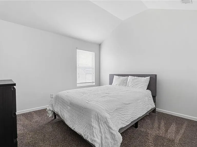 565 Dasheill Ln — Photo 14