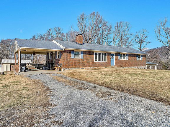 2nd image of 1075 Breezy Hill Rd