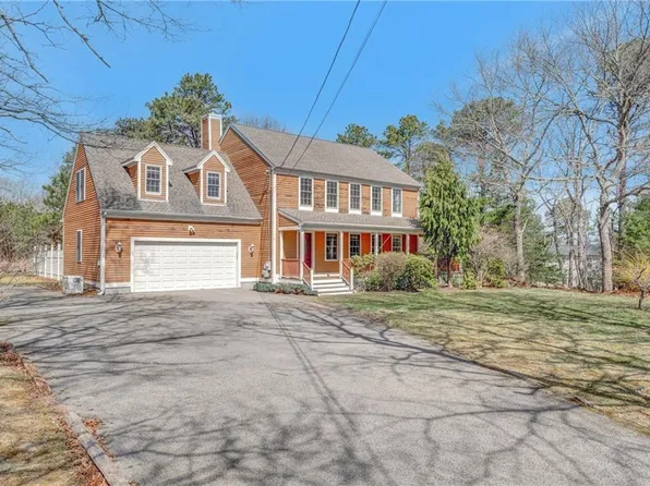 60 Blue Ridge Dr, Charlestown, RI 02813