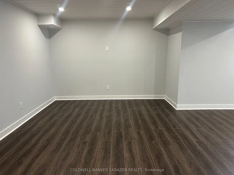 50 Green Ash Ave — Photo 28