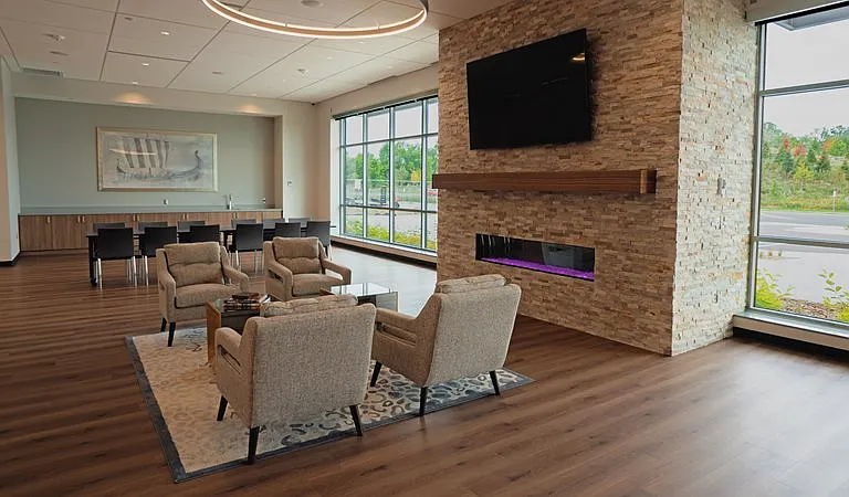 Viking Lakes Residences — Photo 19