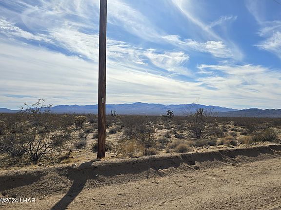 3rd image of W Brittlebush Dr